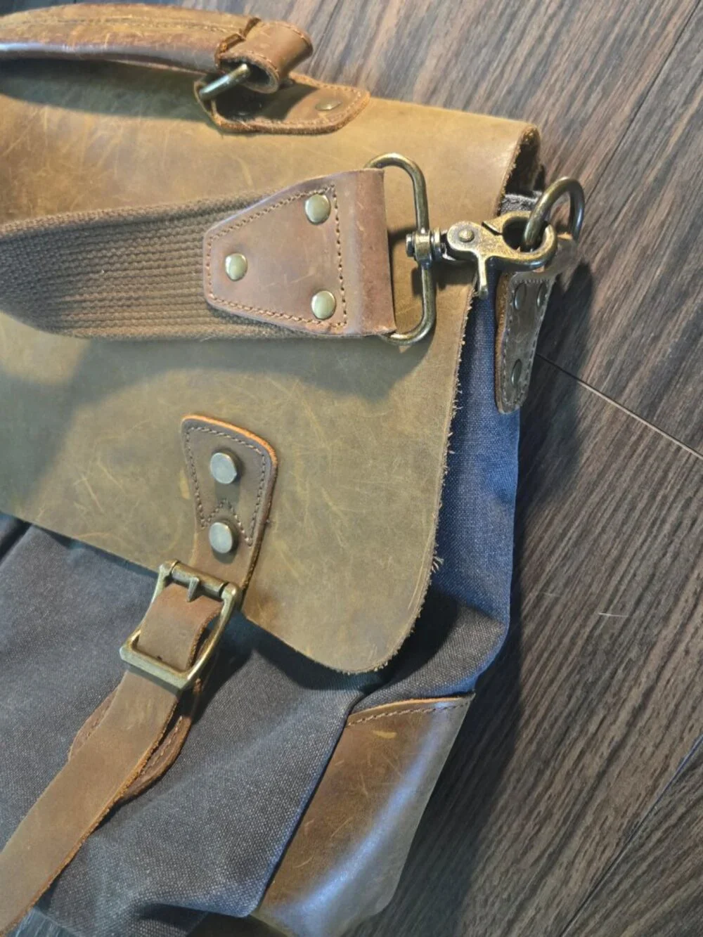 Vintage WOWBOX Washed Canvas & Leather Messenger Bag NWOT/UNISEX
